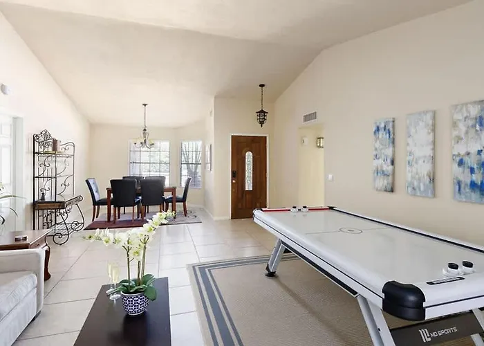 Scottsdale Classic- Pool Heat Available - Fire Pit